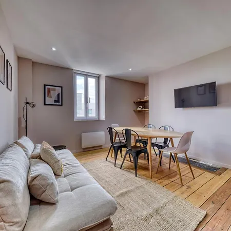 Fleurs D'azur Apartment *