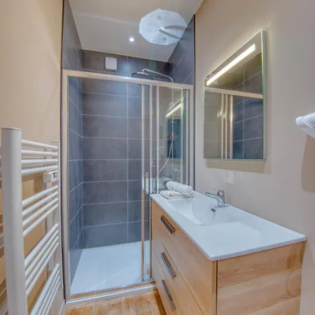 Fleurs D'azur * رانس